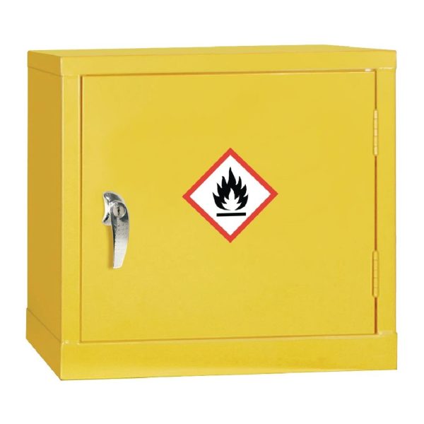 Material: Steel. Capacity: 5Ltr