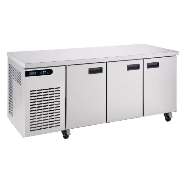 Stainless steel Exterior and Aluminium Interior. 1/1 Gastronorm compatible. 3 Door