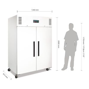 600W. Total usable capacity: 770 Ltr. R290