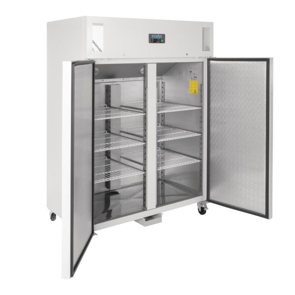 700W. Total usable capacity: 770 Ltr. R290