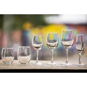 170ml / 6oz. Pack Quantity: 6Arcoroc is an established manufacturer of high quality glassware that is chosen by, restaurateurs and sommeliers for its durability and comprehensive range. All Arcoroc glassware is dishwasher safe.