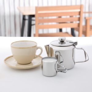 Bring a stylish shine to your beverage service with the Olympia Concorde Stainless Steel range. Made with a high-polish, mirror finish these boasts an elegant look that'll add a touch of class to the presentation of your hot drinks. A double-layer, heat-resistant handle keeps these cool to the touch too - ensuring staff and customers stay safe when handling hot liquids.