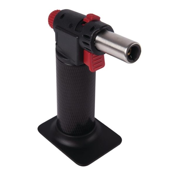 Powerful extra-wide flame. Features automatic ignition and removable stand
