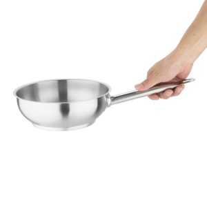 Includes 2x stew pans (M940, M941), 2x saucepans (M943, M944) and 1x flared sauté pan (M947)