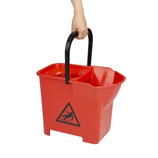 Capacity: 14Ltr. With dirt sump