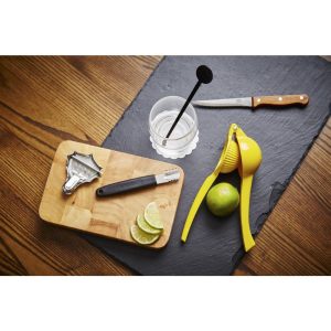 25(H) x 230(W) x 150(L)mm. Wooden food grade chopping board